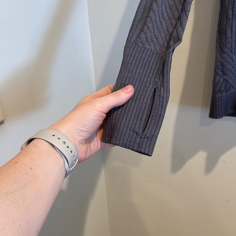 Lululemon Rest Less Pullover In Gray‎ - Picture 5 of 7